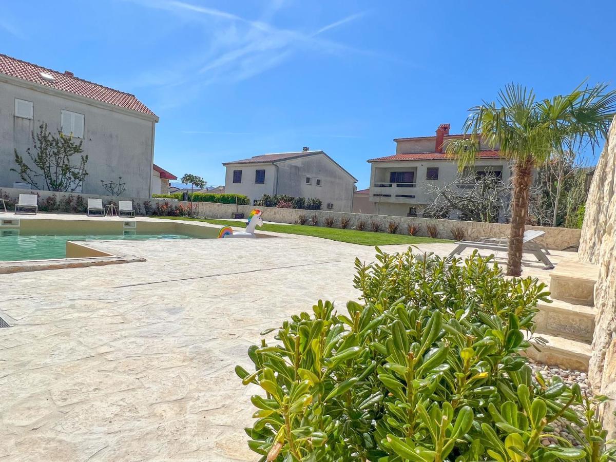 Apartment Baska Mit Poolarea - Krk, Kroatien Buitenkant foto