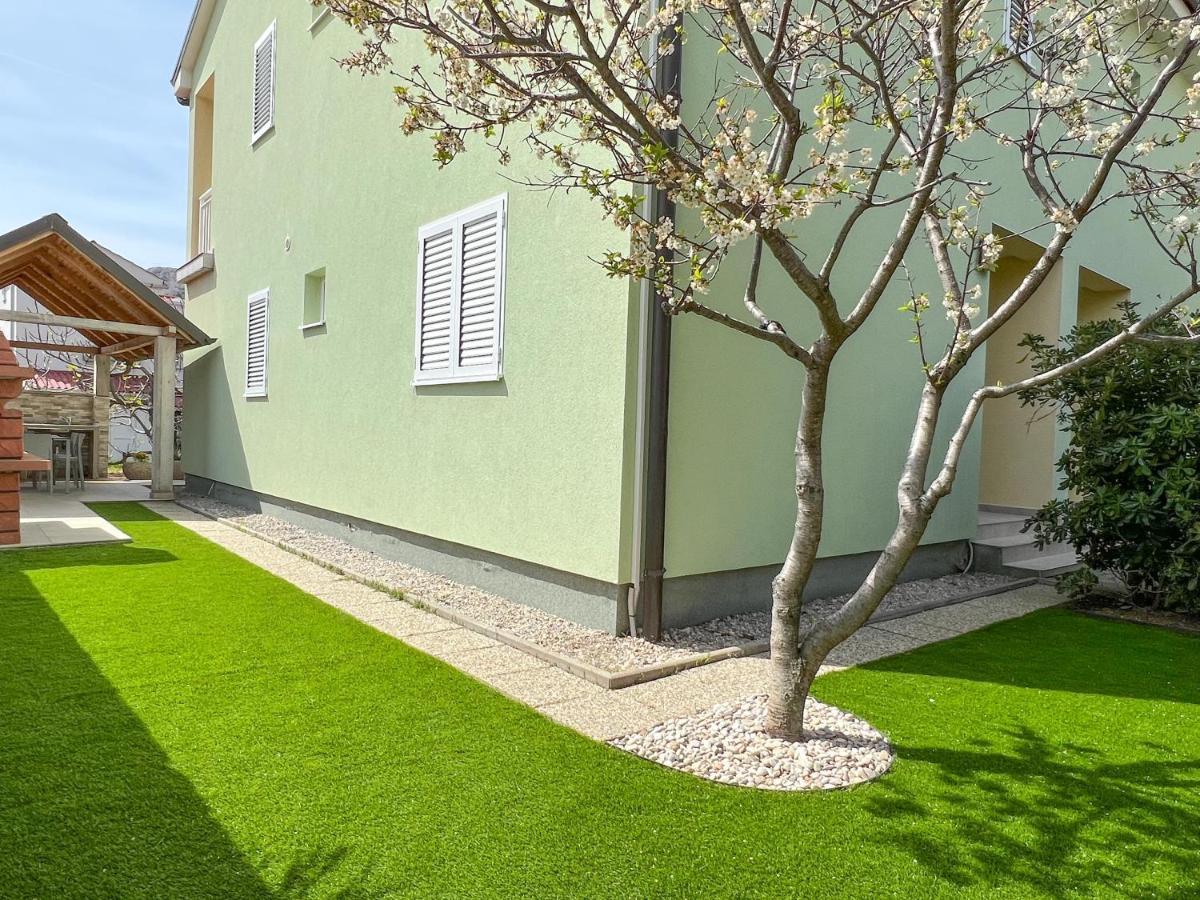 Apartment Baska Mit Poolarea - Krk, Kroatien Buitenkant foto