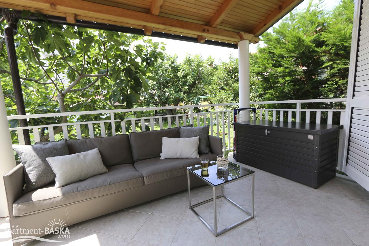 Apartment Baska Mit Poolarea - Krk, Kroatien Buitenkant foto
