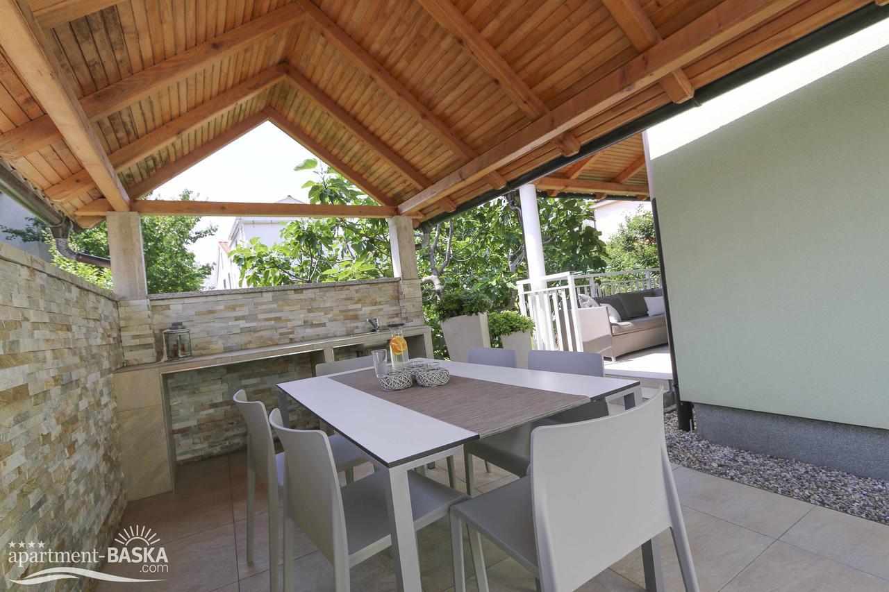 Apartment Baska Mit Poolarea - Krk, Kroatien Buitenkant foto